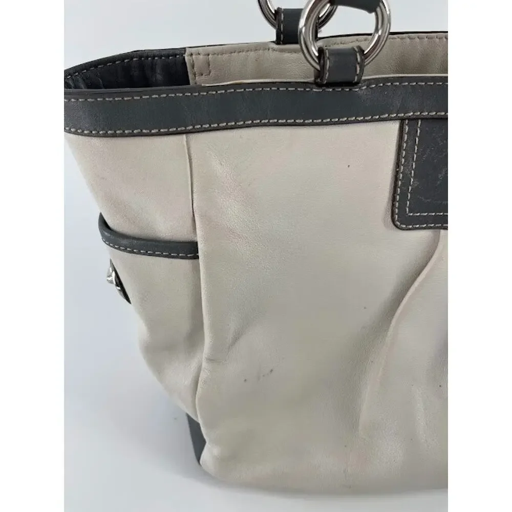 Coach K0960 Medium East West Gallery White Leather Grey Trim Purse - Picture 6 of 9